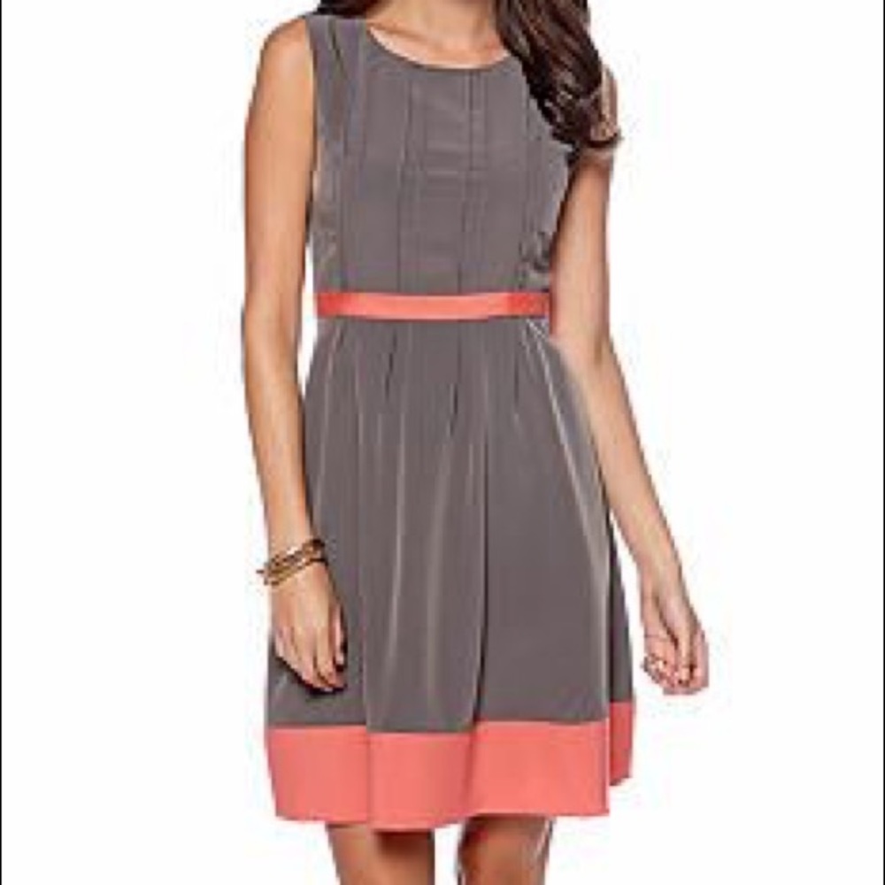 Jessica Simpson Sleeveless Color Block Dress 14🌷